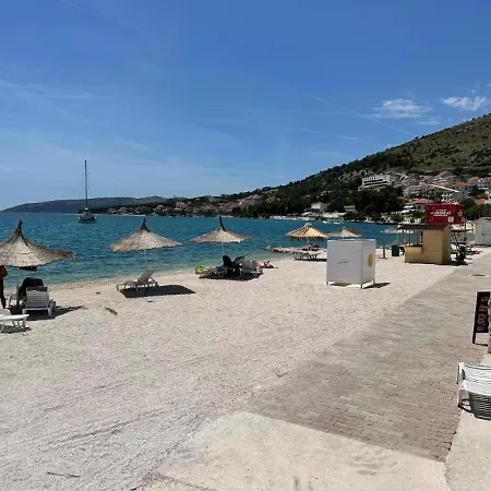 House Mariposa Trogir-seget شقة تروغير