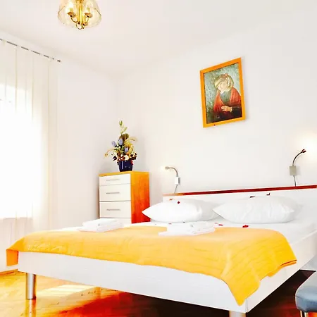 House Mariposa Trogir-seget טרוגיר